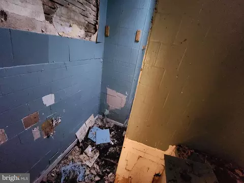 602 N Glover St, Baltimore, MD 21205 photo 3