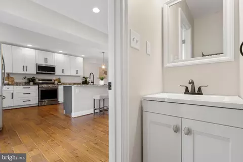 943 Brooks Ln, Baltimore, MD 21217 photo 25
