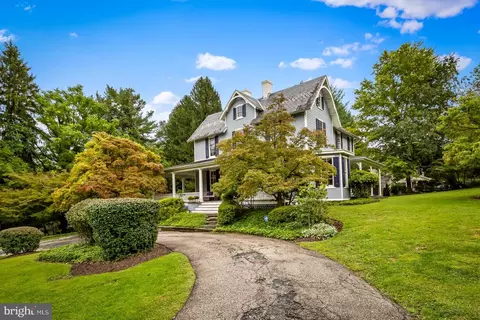 1809 Dixon Rd, Baltimore, MD 21209 photo 4