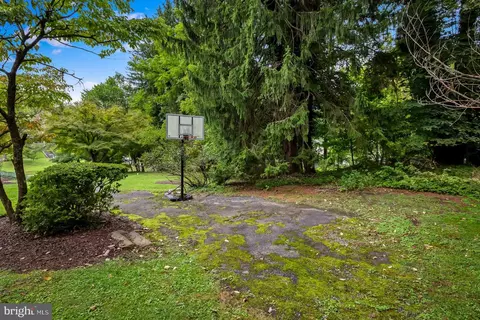 1809 Dixon Rd, Baltimore, MD 21209 photo 58