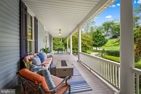 1809 Dixon Rd, Baltimore, MD 21209 photo 6