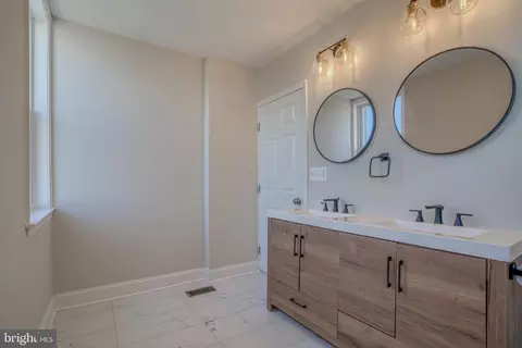 218 E 23rd St, Baltimore, MD 21218 photo 35