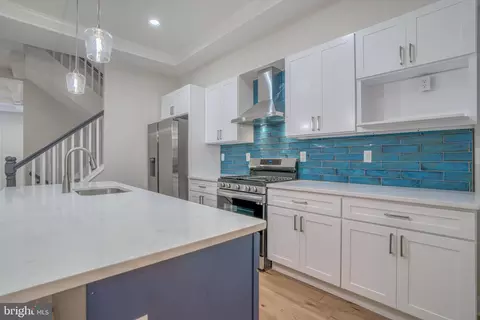 218 E 23rd St, Baltimore, MD 21218 photo 12