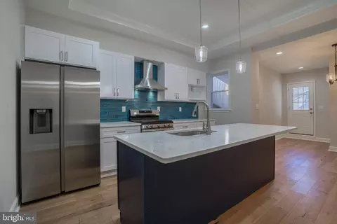 218 E 23rd St, Baltimore, MD 21218