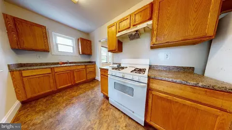 2802 Berwick, Baltimore, MD 21234 photo 10
