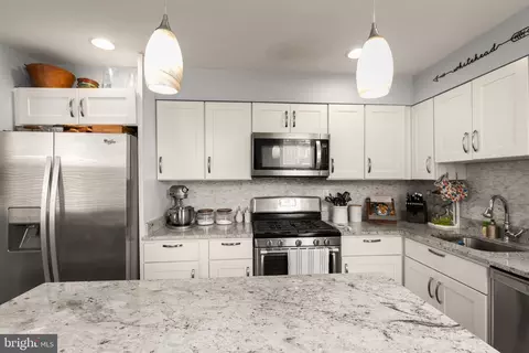2121 E Fairmount Ave, Baltimore, MD 21231 photo 9