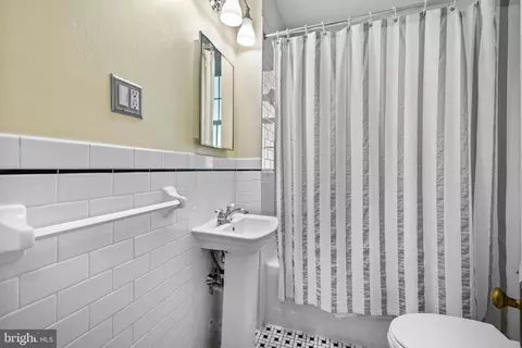 415 E Lake Ave, Baltimore, MD 21212 photo 13