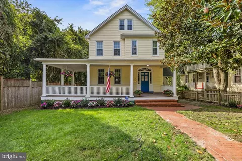 415 E Lake Ave, Baltimore, MD 21212 photo 2