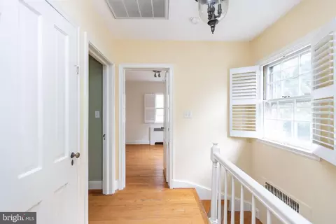 5717 Kenmore Rd, Baltimore, MD 21210 photo 21