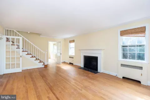 5717 Kenmore Rd, Baltimore, MD 21210 photo 6