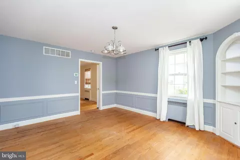 5717 Kenmore Rd, Baltimore, MD 21210 photo 12