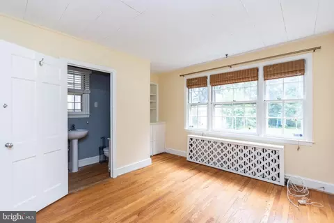 5717 Kenmore Rd, Baltimore, MD 21210 photo 17