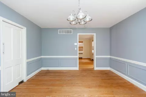5717 Kenmore Rd, Baltimore, MD 21210 photo 13