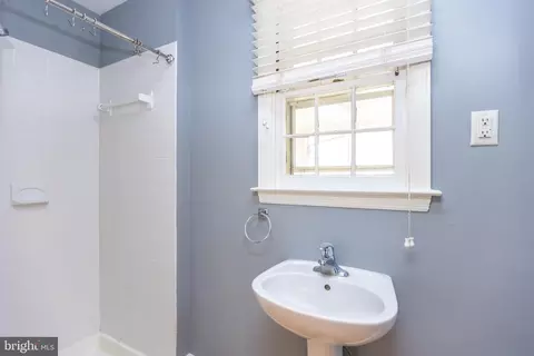 5717 Kenmore Rd, Baltimore, MD 21210 photo 19