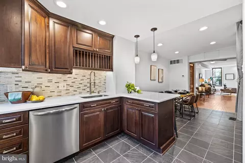 1418 Hull St, Baltimore, MD 21230 photo 10