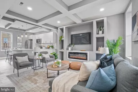 2126 N Pulaski St, Baltimore, MD 21217