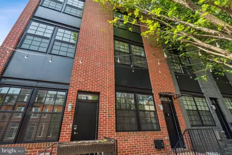 2319 E Fairmount Ave E, Baltimore, MD 21224 photo 1