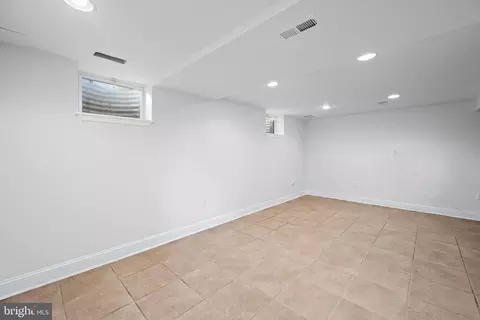 2907 E Strathmore Ave E, Baltimore, MD 21214 photo 26