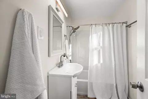 2907 E Strathmore Ave E, Baltimore, MD 21214 photo 20