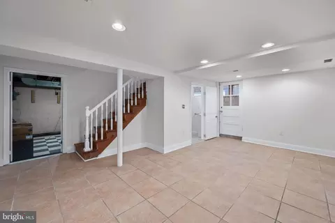 2907 E Strathmore Ave E, Baltimore, MD 21214 photo 24