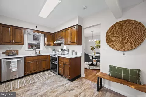 2907 E Strathmore Ave E, Baltimore, MD 21214 photo 10