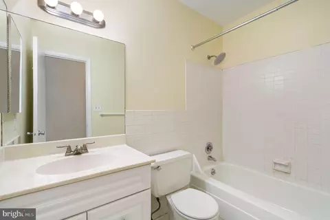 1 Hamill Rd #1F, Baltimore, MD 21210 photo 22