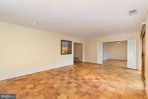 1 Hamill Rd #1F, Baltimore, MD 21210 photo 5