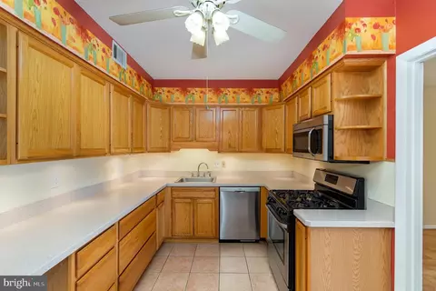 1 Hamill Rd #1F, Baltimore, MD 21210 photo 10
