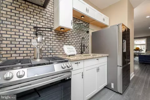 2614 E Biddle St, Baltimore, MD 21213 photo 12