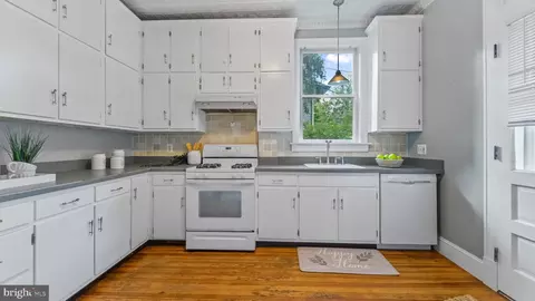 2212 Ken Oak Rd, Baltimore, MD 21209 photo 22
