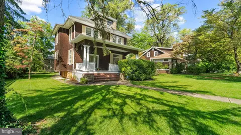 2212 Ken Oak Rd, Baltimore, MD 21209 photo 4