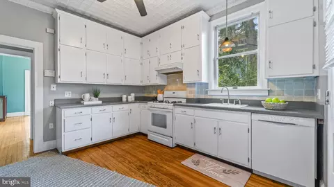 2212 Ken Oak Rd, Baltimore, MD 21209 photo 20
