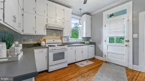 2212 Ken Oak Rd, Baltimore, MD 21209 photo 21