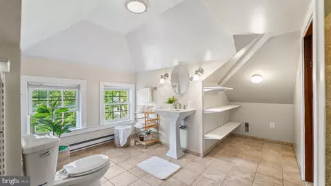 2212 Ken Oak Rd, Baltimore, MD 21209 photo 40