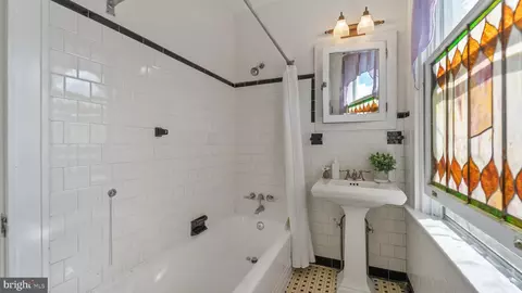 2212 Ken Oak Rd, Baltimore, MD 21209 photo 36