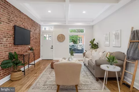 125 N Milton Ave, Baltimore, MD 21224