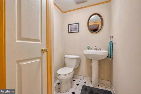 730 S Wolfe St, Baltimore, MD 21231 photo 12