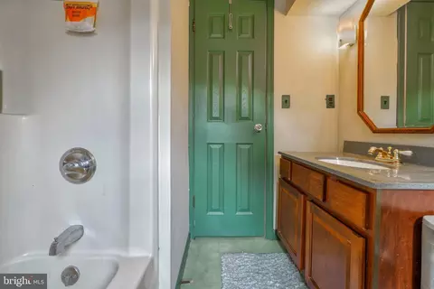 730 S Wolfe St, Baltimore, MD 21231 photo 24