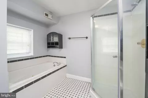 1834 E Pratt St E, Baltimore, MD 21231 photo 9