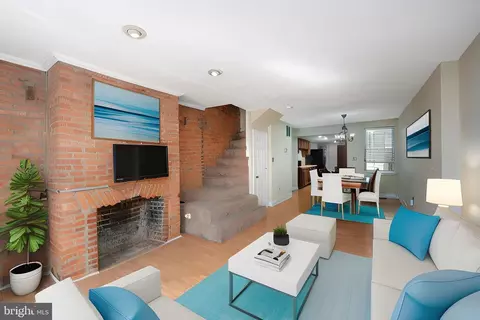 1834 E Pratt St E, Baltimore, MD 21231 photo 2