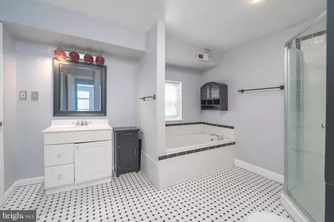 1834 E Pratt St E, Baltimore, MD 21231 photo 11