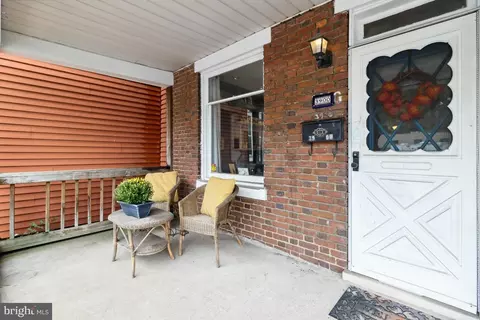 3900 Falls Rd, Baltimore, MD 21211 photo 2