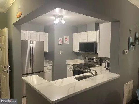 23 Pierside Dr #108, Baltimore, MD 21230