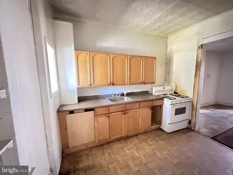 4722 Pimlico Rd, Baltimore, MD 21215 photo 4