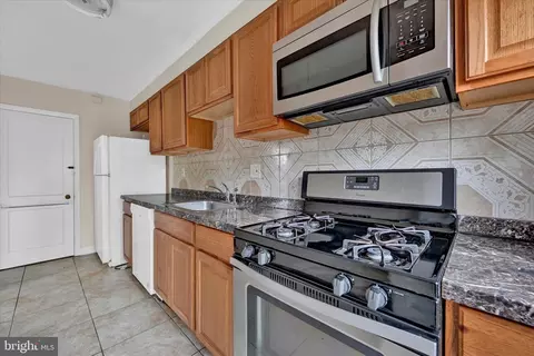 5917 Plumer Ave, Baltimore, MD 21206 photo 10