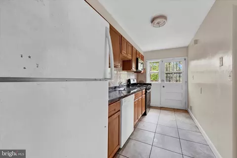 5917 Plumer Ave, Baltimore, MD 21206 photo 11