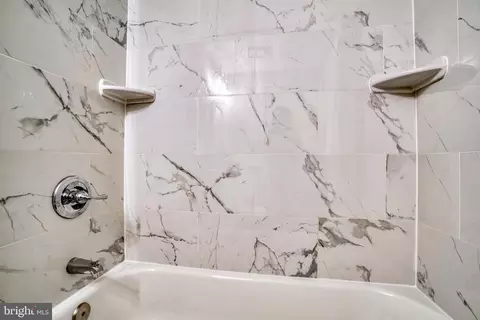Bath - 516 Wyeth St, Baltimore, MD 21230 photo 2 of 5