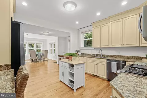 2107 Carterdale Rd, Baltimore, MD 21209 photo 11