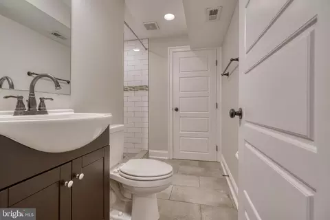 2436 Fleet St, Baltimore, MD 21224 photo 32