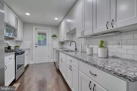 2436 Fleet St, Baltimore, MD 21224 photo 9